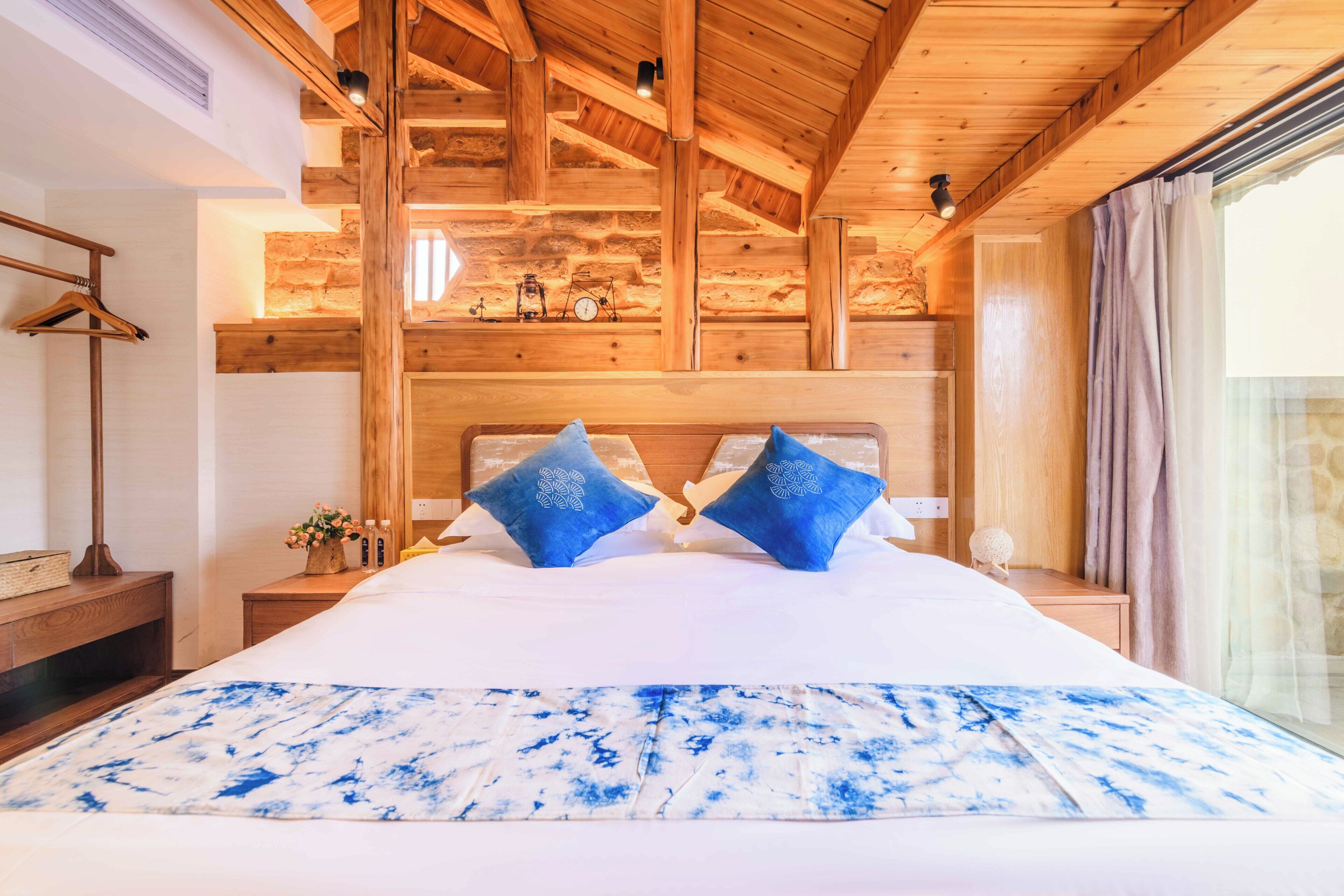 Luxury House, Kitchenette, Lakeside | Free WiFi