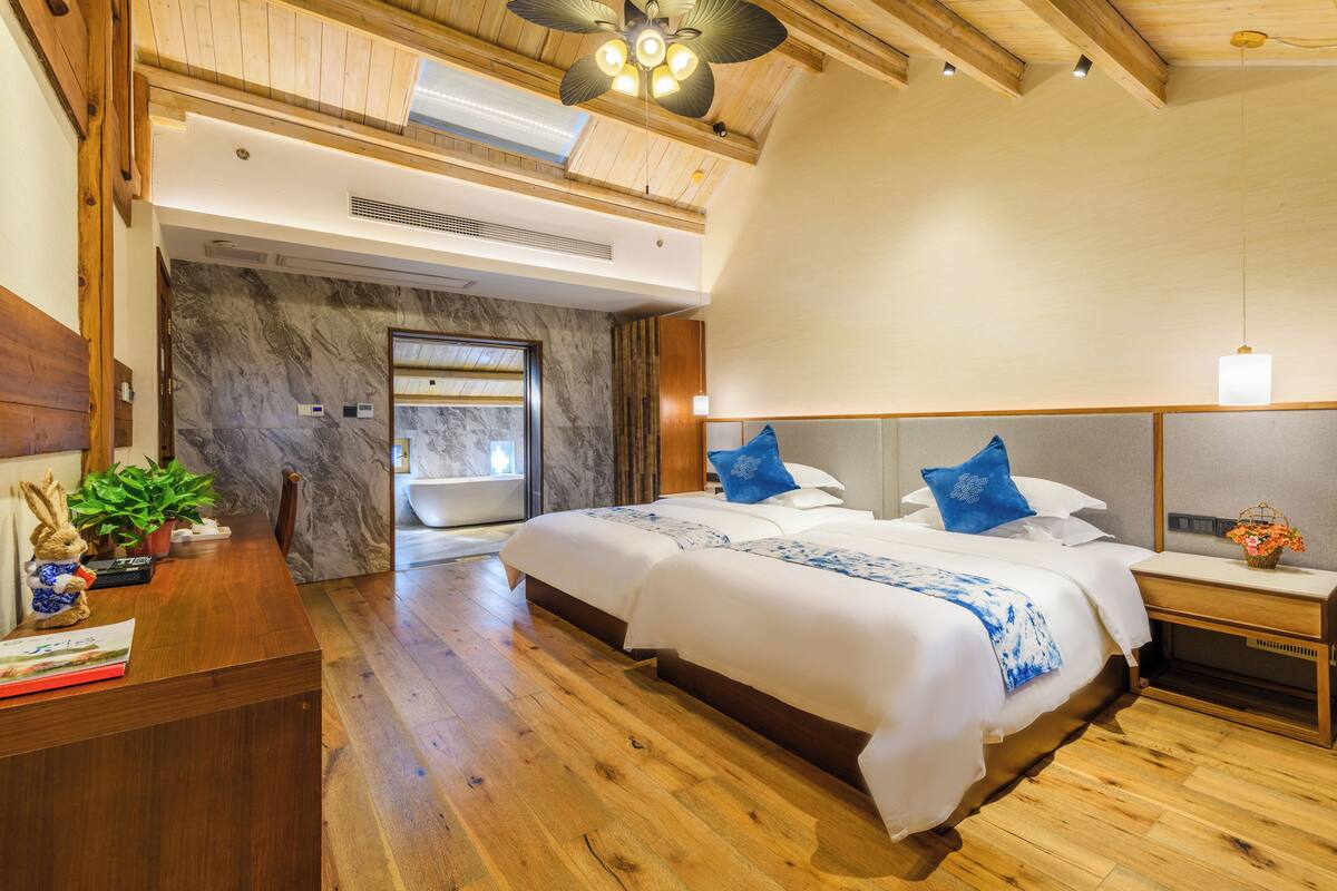 Luxury Twin Room | Free WiFi