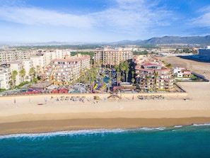 Beach - Beachfront Resort Suite, Villa del Arco, Cabo San Lucas    
Sleeps 4 (Cabo San Lucas)