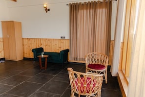 Royal Cottage - The Meemos Cafe And Cottages (Mussoorie)