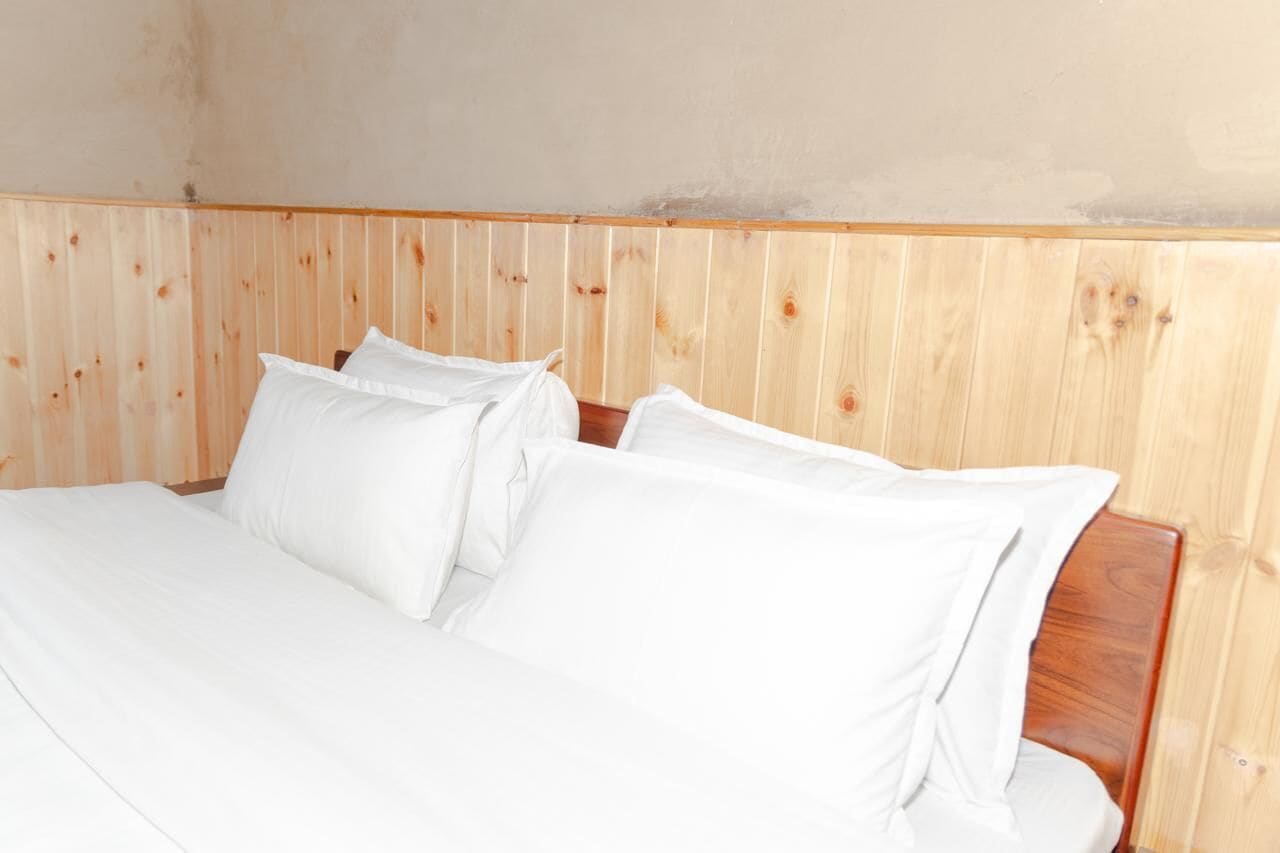 尊荣村舍 | 办公桌、免费 WiFi