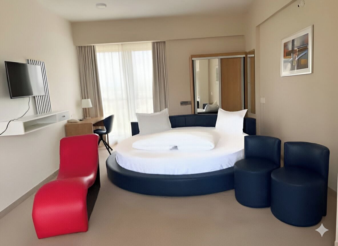 Deluxe Double Room, Balcony | Free WiFi