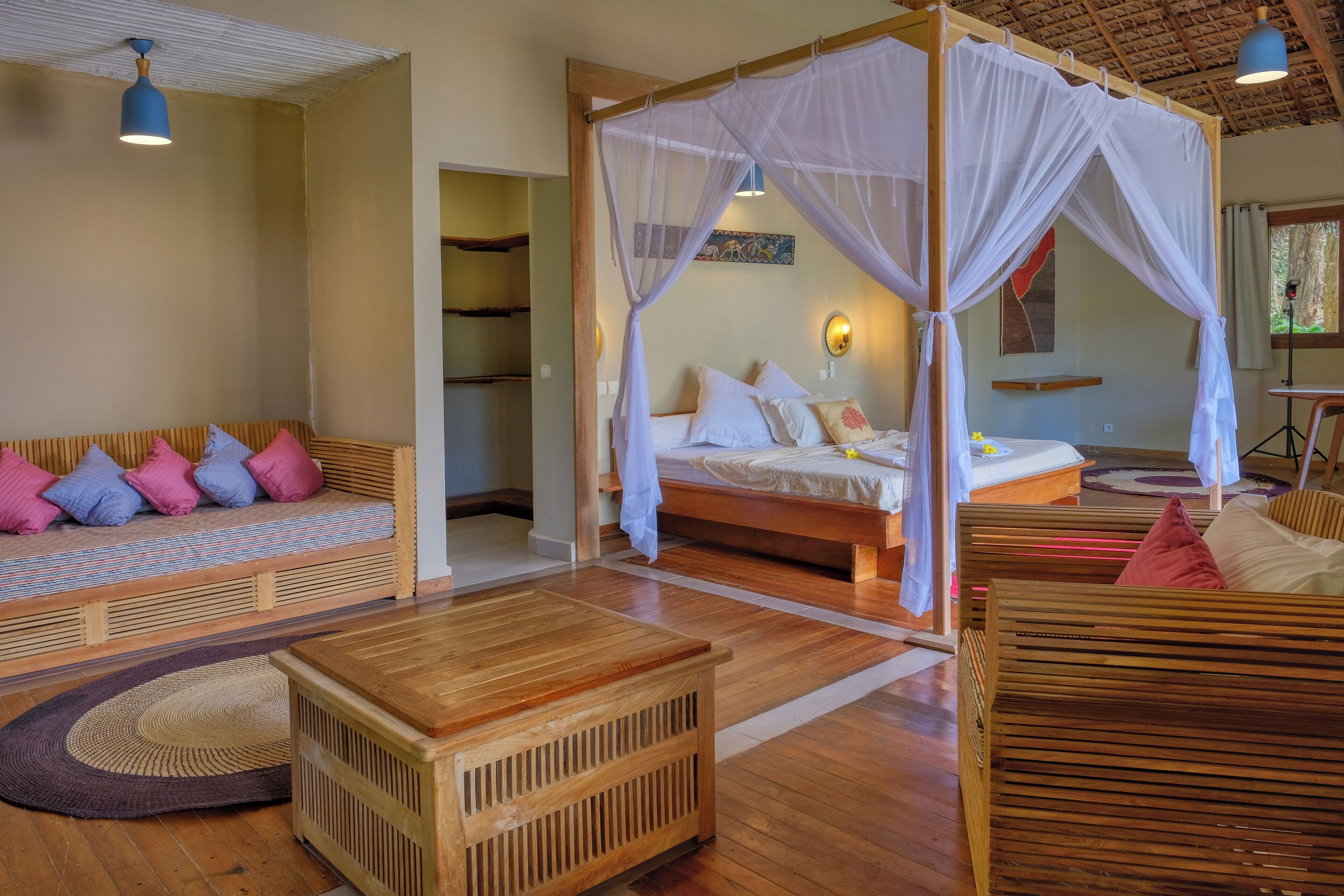 Superior Double Room, Beach View | Premium bedding, in-room safe, free WiFi, bed sheets