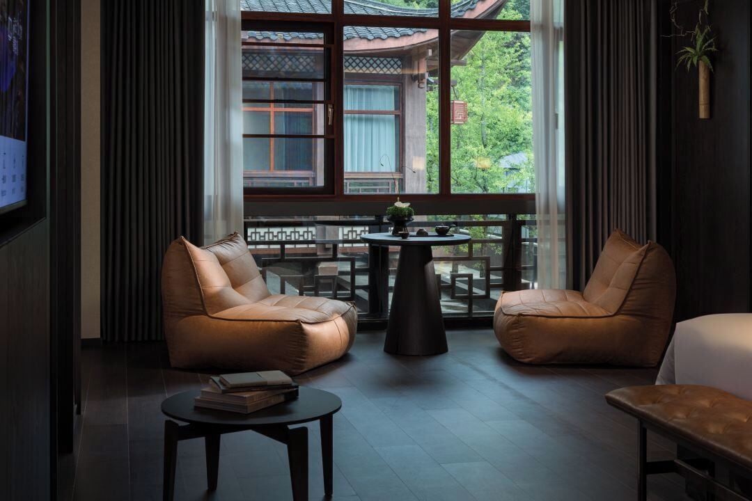 奢华双人房, 庭院景观 | 羽绒被、记忆海绵床垫、迷你吧（备有免费物品）、办公桌