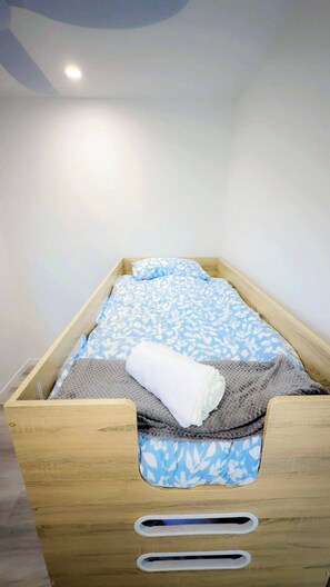 مكواة/لوح كي وواي فاي وملاءات أسرّة