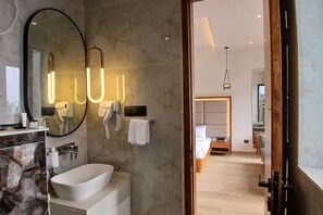 Superior kamer | Badkamer | Gratis toiletartikelen, handdoeken, shampoo, toiletpapier