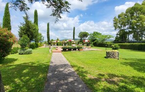 Property grounds - Nice home in Grosseto with swimming pool (Grosseto)