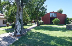 Property grounds - Nice home in Grosseto with swimming pool (Grosseto)