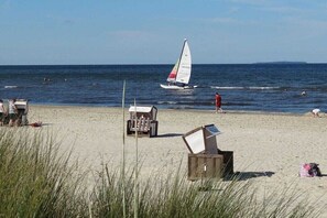 On the beach - Holiday apartment with 2 bedrooms (Ostseebad Karlshagen)