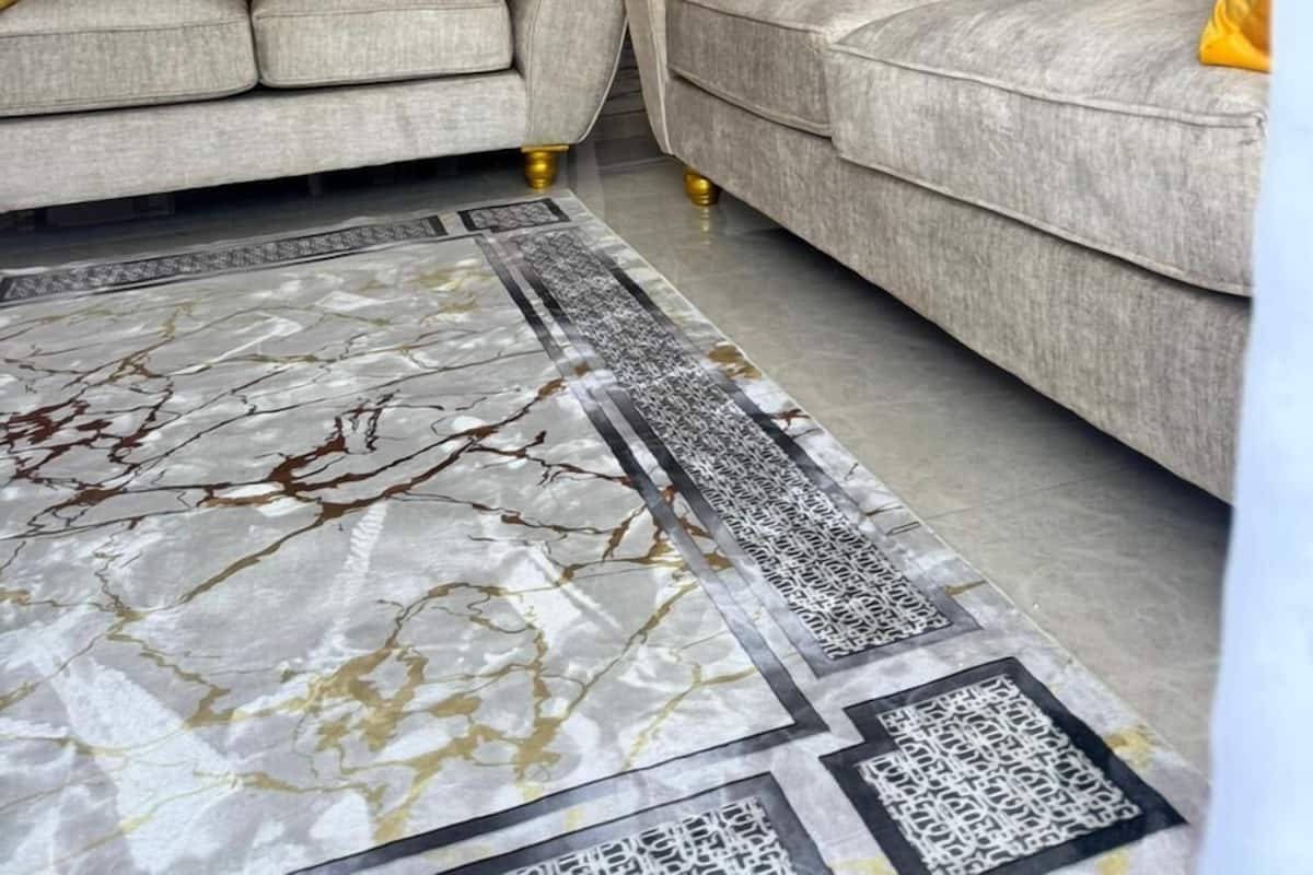 Classic Apartment, Balcony, City View | Living area