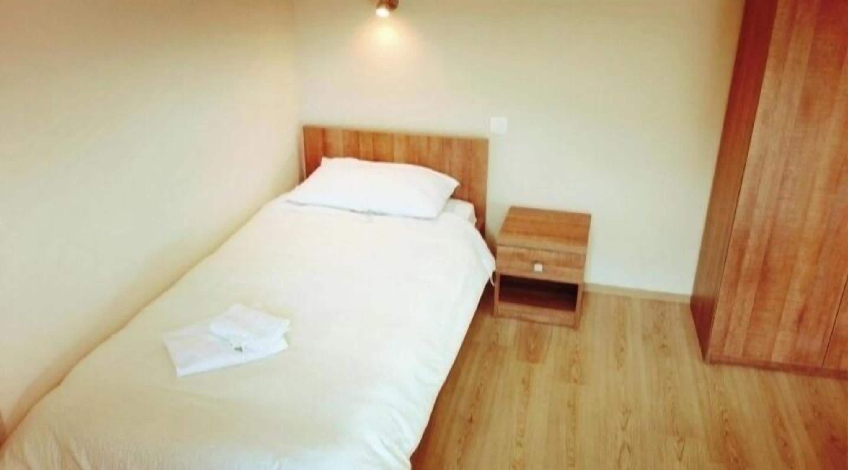 Iron/ironing board, free WiFi