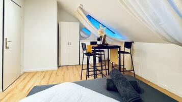 Quarto básico | Ferros/tábuas de passar roupa