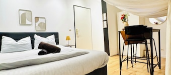 Comfortable Budget Room near Liesing