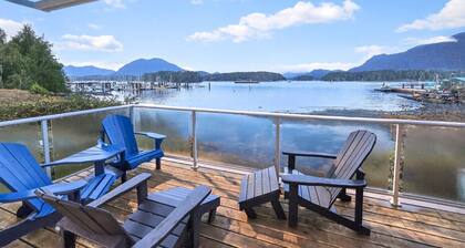 The Landing- Your Downtown Waterfront Oasis