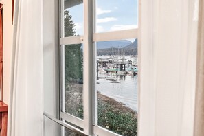 Interior - The Landing- Your Downtown Waterfront Oasis (Tofino)