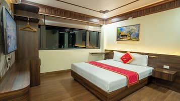 Blackout curtains, soundproofing, iron/ironing board, free WiFi