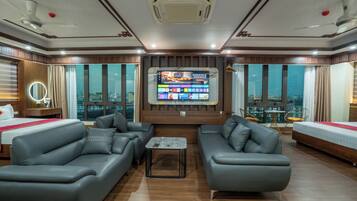 Habitación junior con 2 camas individuales | Decoración personalizada, muebles diferentes y escritorio