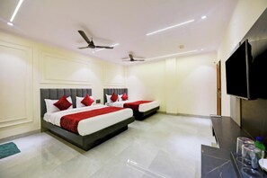 Family Suite, City View - Hotel Surya Plaza (New Delhi)