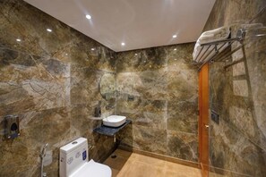 Habitació doble Deluxe, vistes a la ciutat | Bany