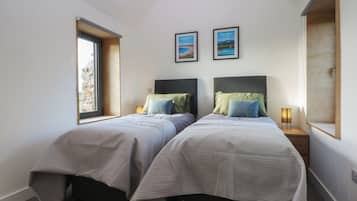 2 bedrooms, individually decorated, individually furnished, free WiFi