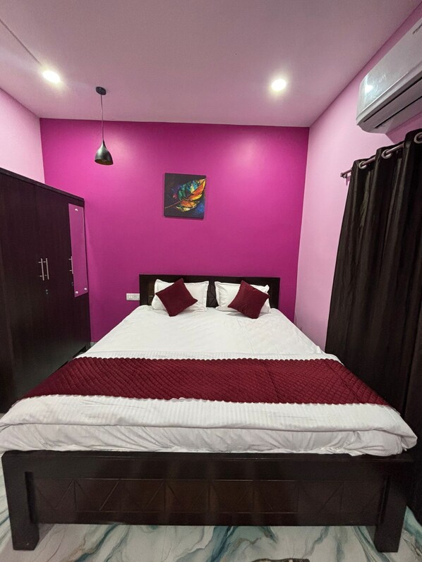 Espacio para trabajar con laptop y wifi gratis 