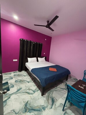 Laptop workspace, free WiFi - Hotel Singh Inn Bhubaneswar (Bhubaneshwar)