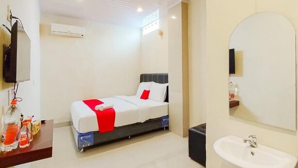 Unclassified image, 1 of 4, button - Rejoss Homestay (Medan)