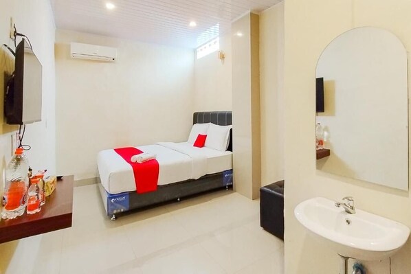 Deluxe Double or Twin Room | Exterior - Rejoss Homestay (Medan)