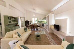 Smart TV - Holiday Home in Floridia with terrace (Floridia (SR))