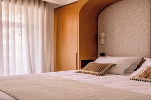 3 Schlafzimmer, Schreibtisch, Bügeleisen/Bügelbrett, Reisekinderbett