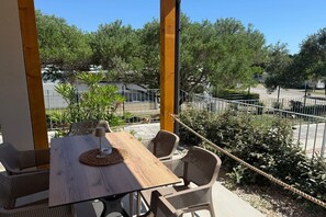 Outdoor dining - Apartments Arti Homes Rab Banjol - Two Bedroom Apartment With Terrace (Arti 2) (Banjol)