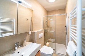 Douche, séchoir à cheveux