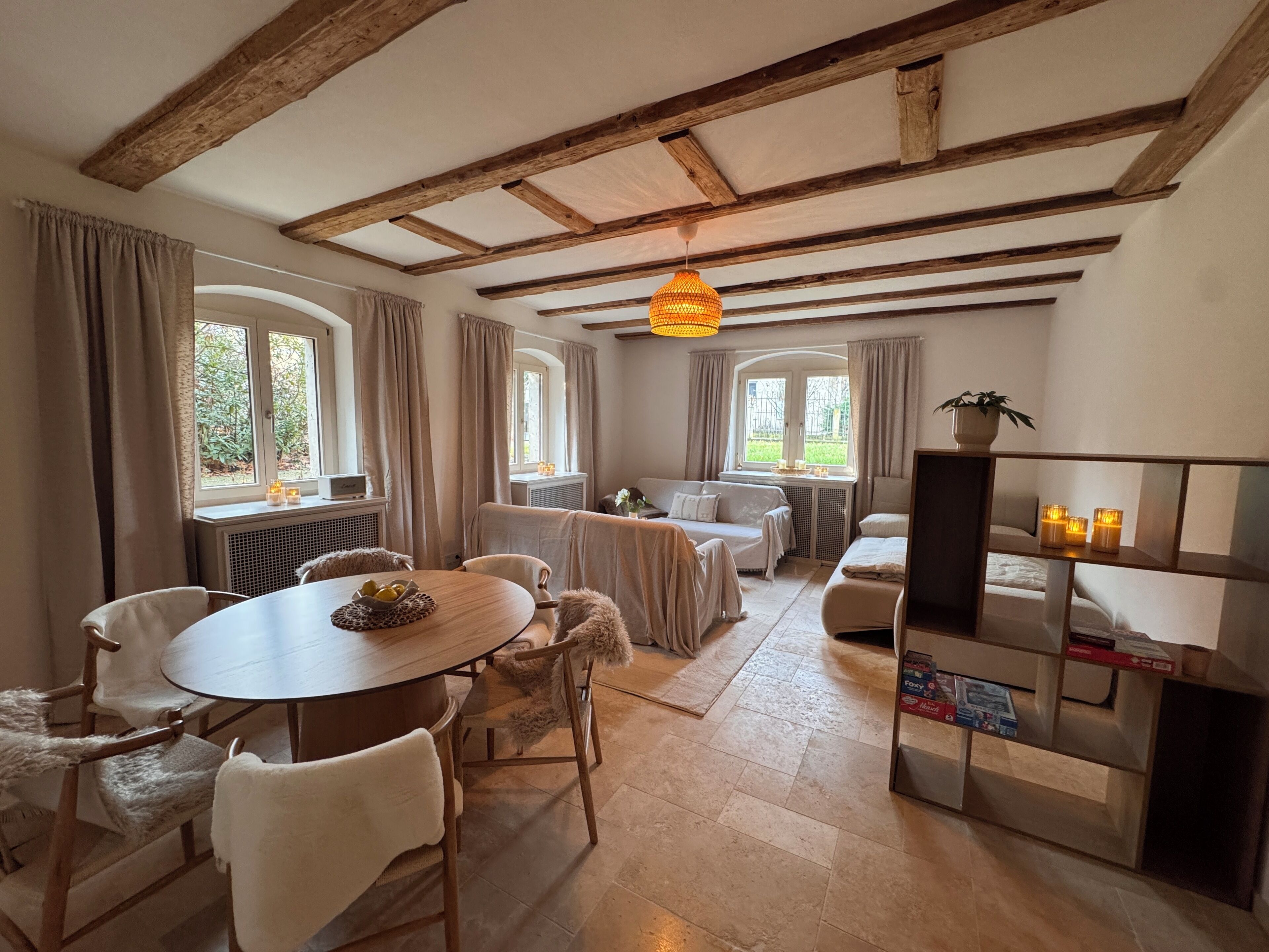 Bücher, Stereoanlage