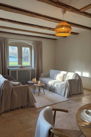 Bücher, Stereoanlage