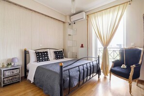 1 bedroom, iron/ironing board, Internet, bed sheets - Casa Myriam Marousi View & Parking (Marousi)