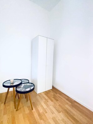 Apartamento básico | Ferros/tábuas de passar roupa