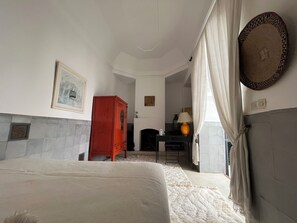 Iron/ironing board, internet, bed sheets - Family Riad with swimming pool (Marrakech)