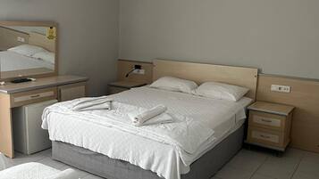 Triple Room, Balcony | Free WiFi