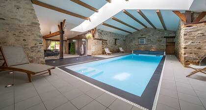 Country House âGrand GĂźte, Indoor Poolâ with Private Terrace, Garden, and Balcony