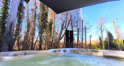 Au calme complet, appartement avec bue bassin, jacuzzi