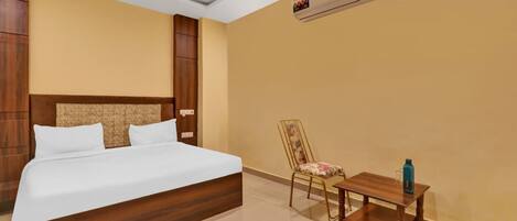 Deluxe Room | Rollaway beds, free WiFi, bed sheets
