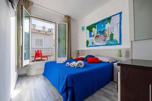 Double Room, City View | In-room safe, free WiFi - La Terrazza sul Porto B&B (San Foca)