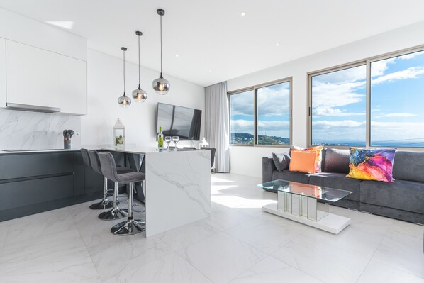 House - Midnight House by Atlantic Holiday (Camara de Lobos)