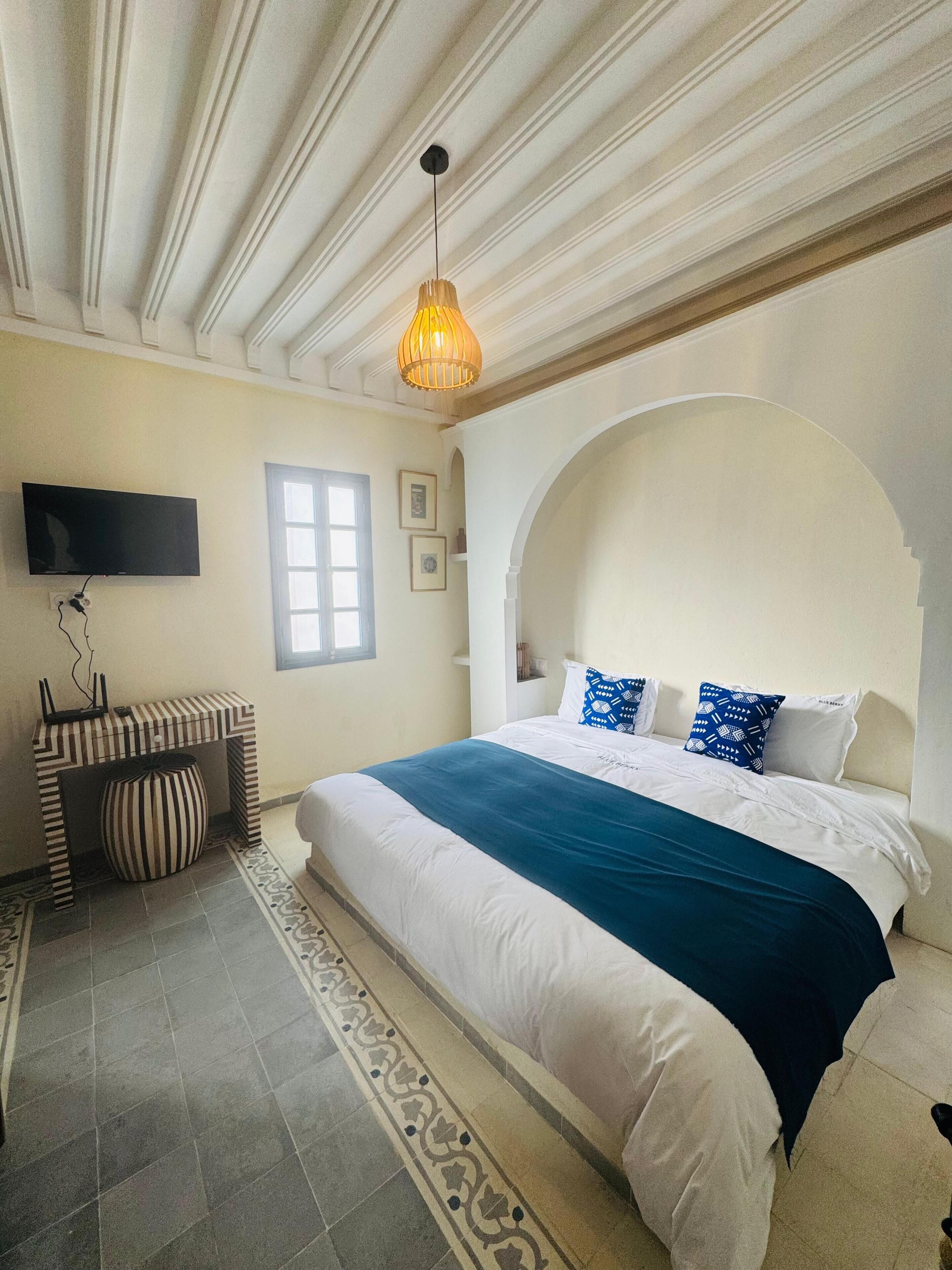 Superior-dobbeltværelse - 1 kingsize-seng - rengøring - udsigt til pool | Pengeskab på værelset, lydisolering, strygejern/strygebræt, gratis Wi-Fi