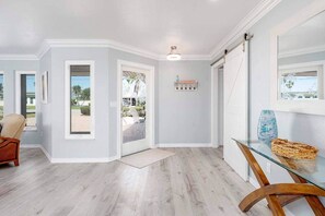 Interior - Tropical River Retreat (Cape Coral)
