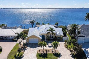 Exterior - TikiTime Tropical Riverfront Retreat (Cape Coral)