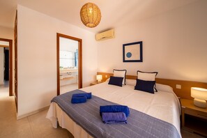 2 bedrooms, in-room safe, iron/ironing board, free WiFi - Villa La Traviata by BLVE Homes (Playa Blanca)