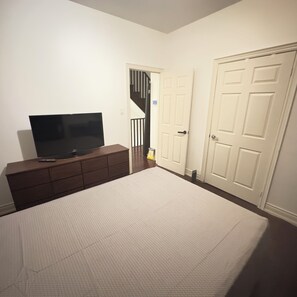 1 غرفة نوم ومكواة/لوح كي وواي فاي