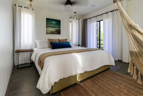 Iron/ironing board, free WiFi, bed sheets