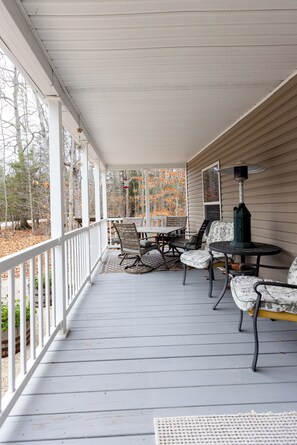 Outdoor dining - North Star Landing - Your Quiet Door County Escape (Ellison Bay)